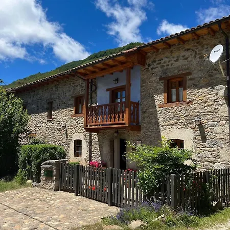 La Morada De Vadinia Holiday home Vegacerneja