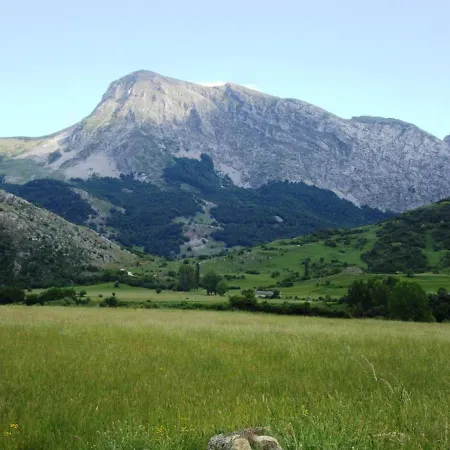 Holiday home La Morada De Vadinia Vegacerneja